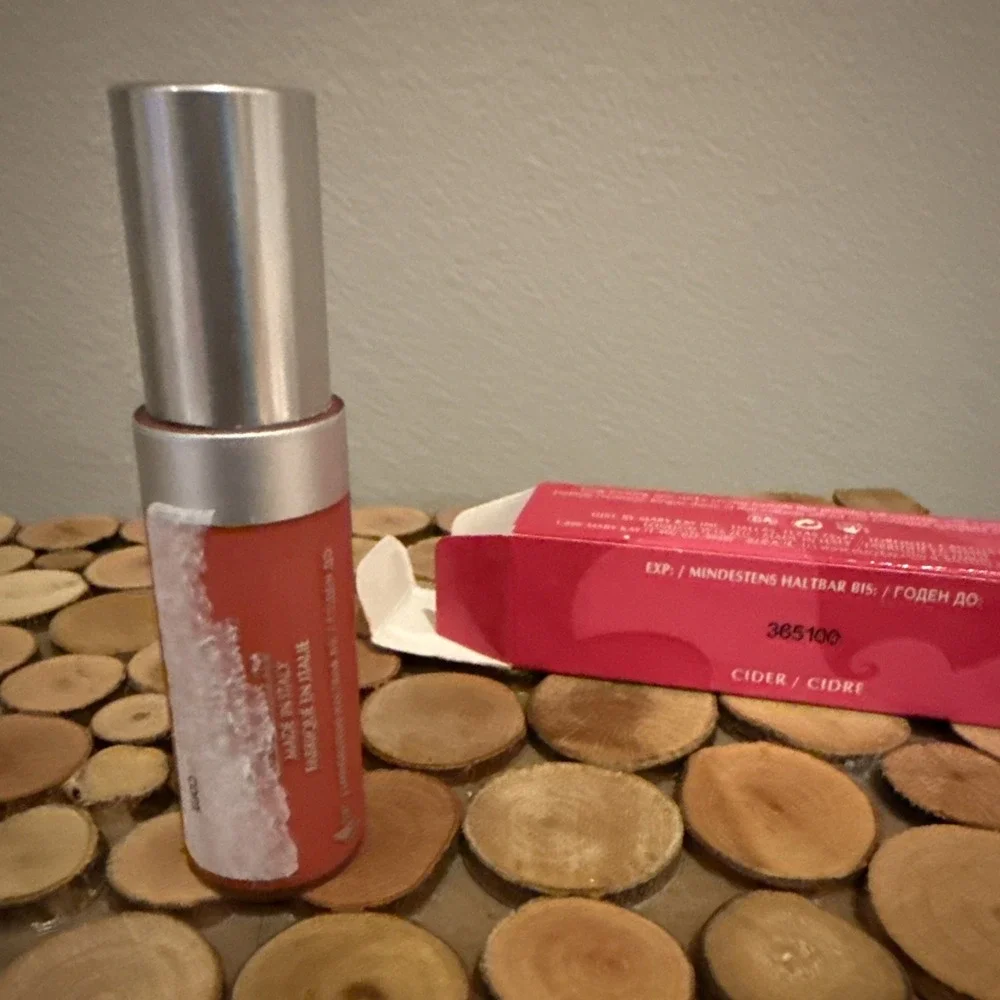 Mary Kay Signature Lip Polish-Cider 365100 New In Box‎